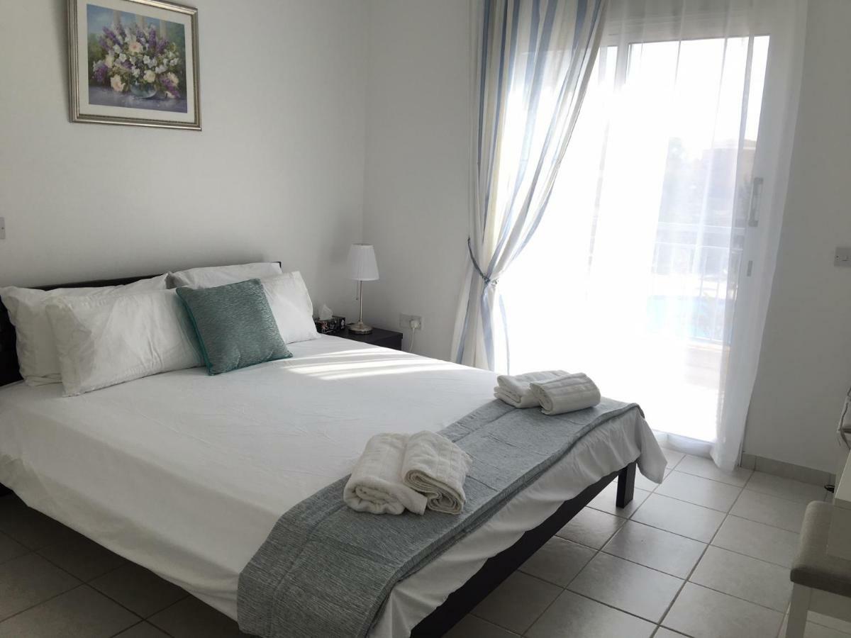 Limnaria Gardens - Modern 1 Bed, Walk To Beach & Shops Пафос Екстер'єр фото