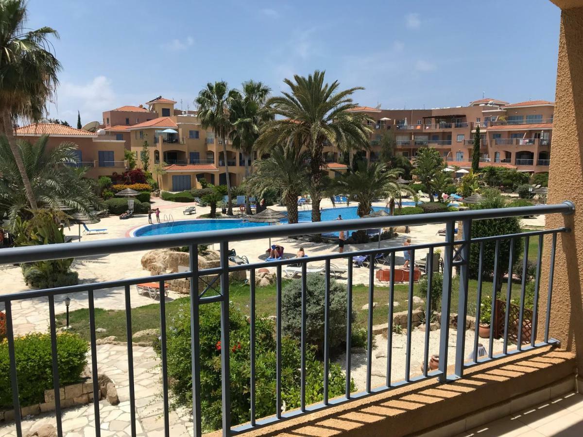 Limnaria Gardens - Modern 1 Bed, Walk To Beach & Shops Пафос Екстер'єр фото